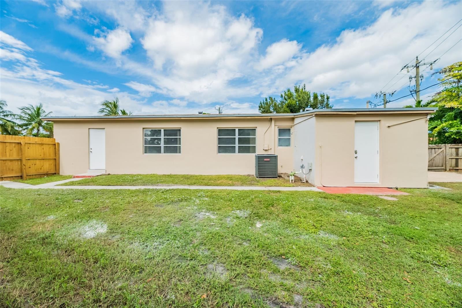 Image 26 of 29 For 1600 27th Drive