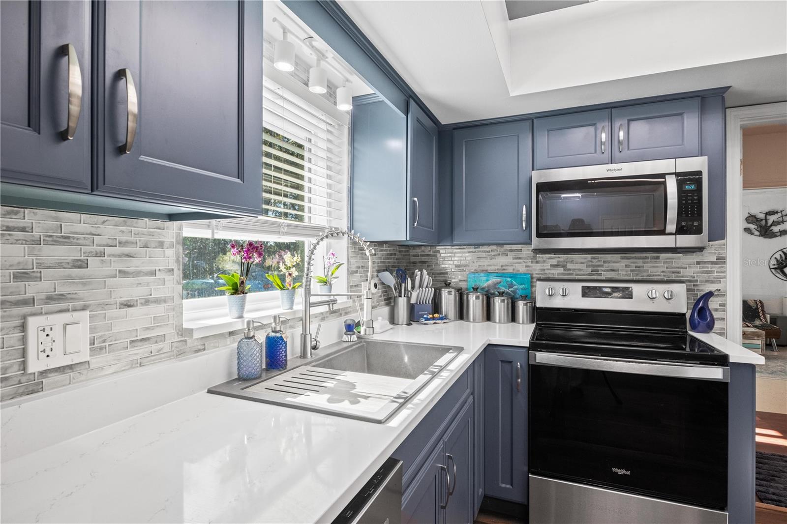 Image 4 of 31 For 9107 Royal Palm Drive