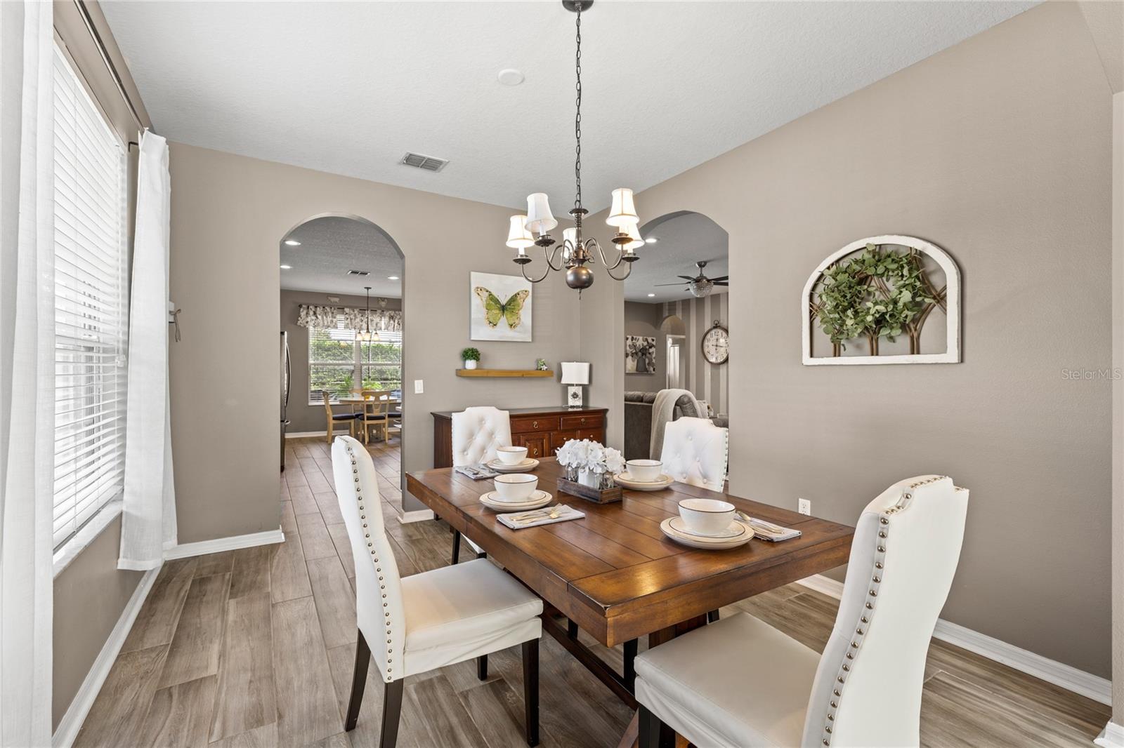 Image 10 of 57 For 831 Lost Grove Circle