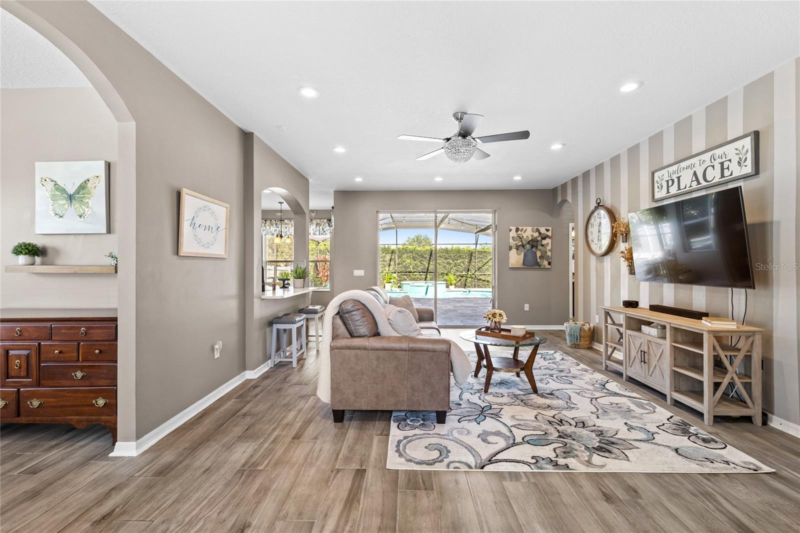 Image 12 of 57 For 831 Lost Grove Circle