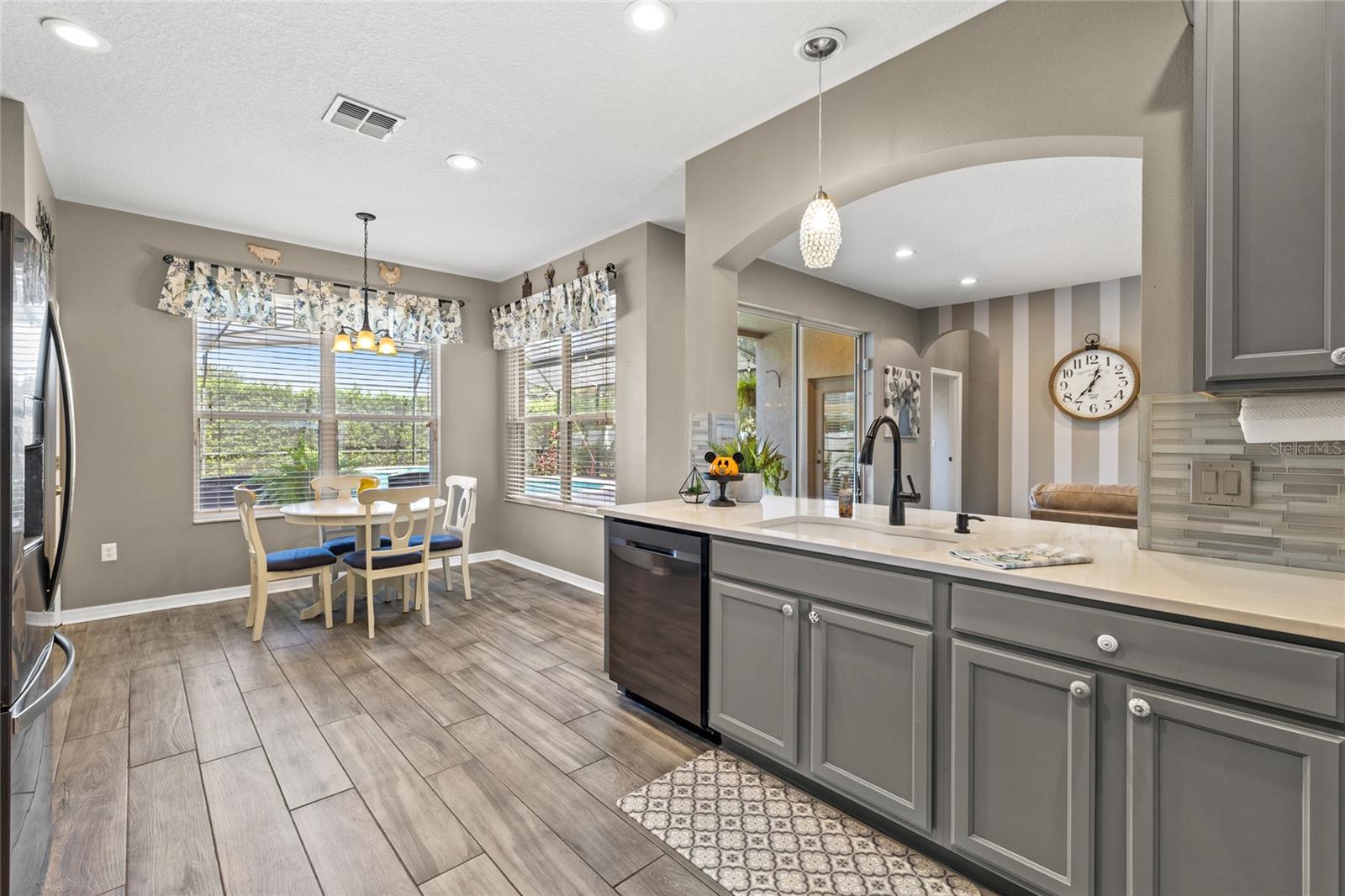 Image 21 of 57 For 831 Lost Grove Circle