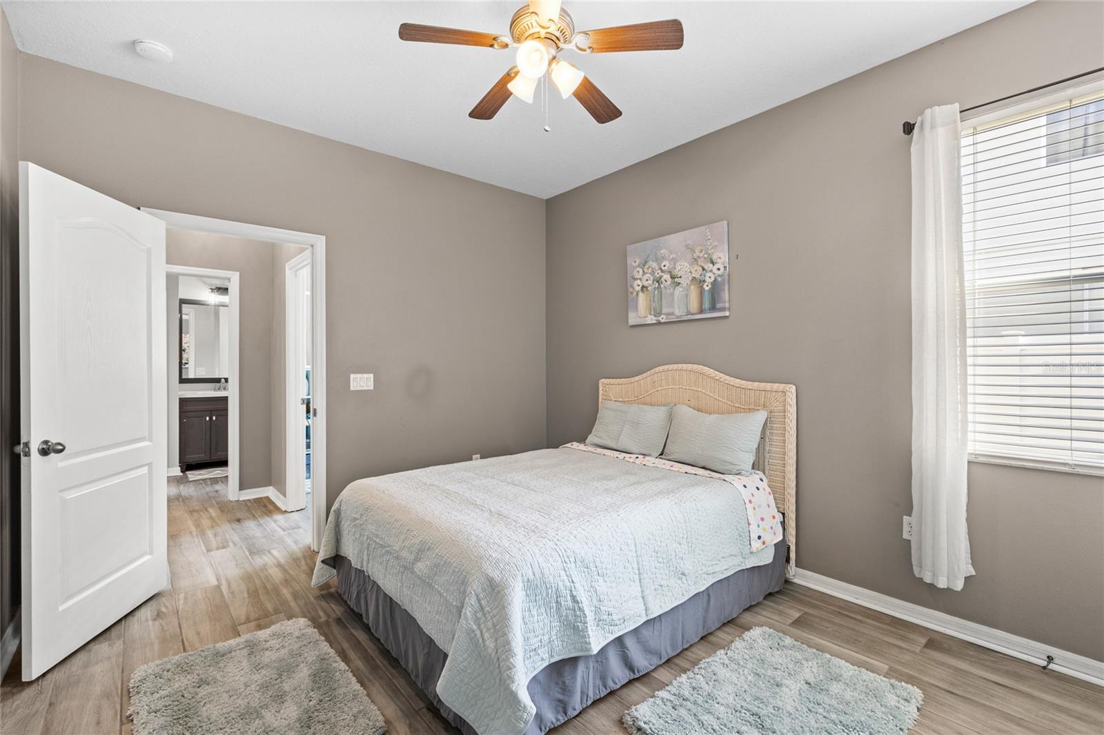 Image 25 of 57 For 831 Lost Grove Circle