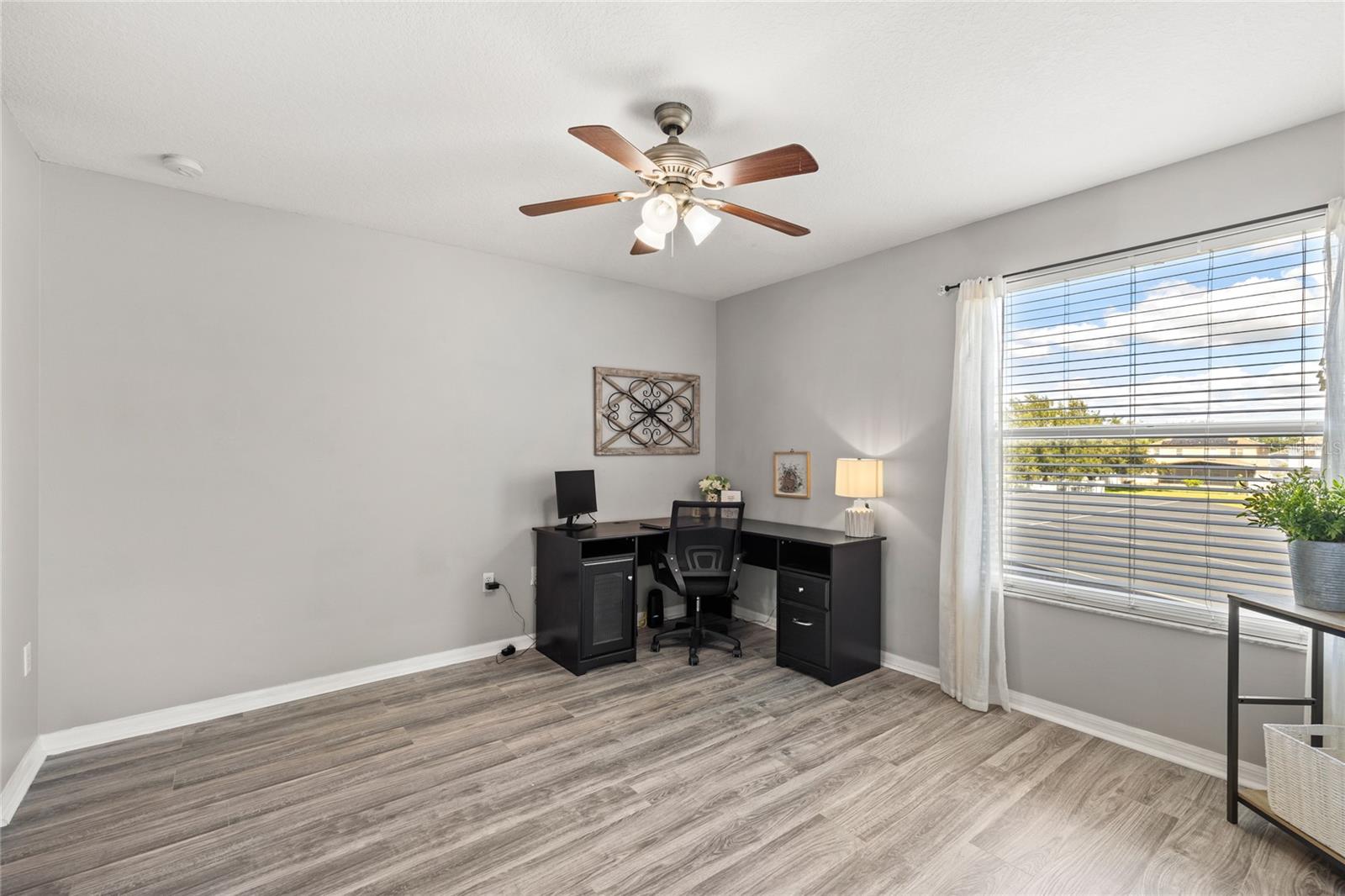 Image 36 of 57 For 831 Lost Grove Circle