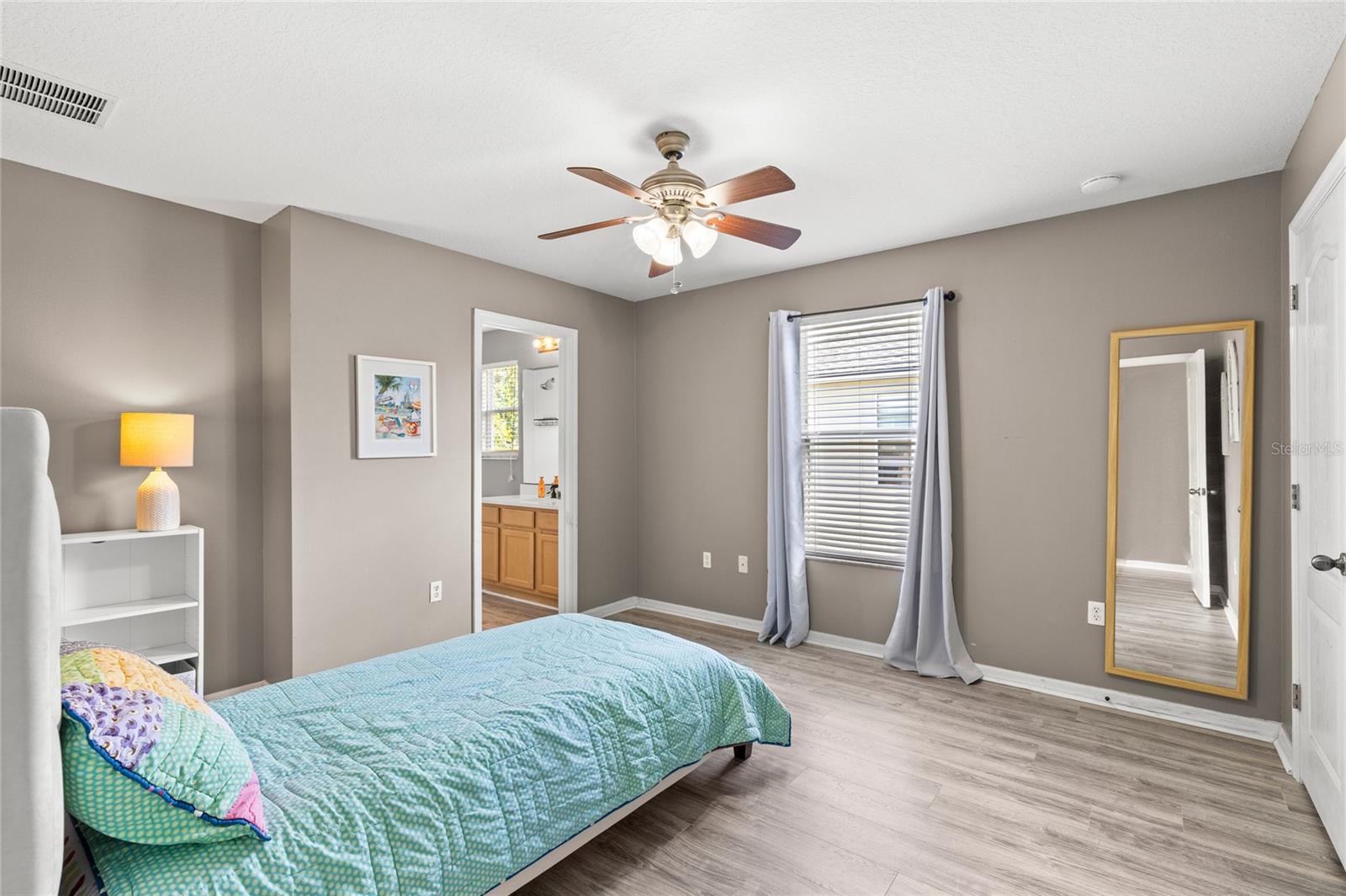 Image 37 of 57 For 831 Lost Grove Circle