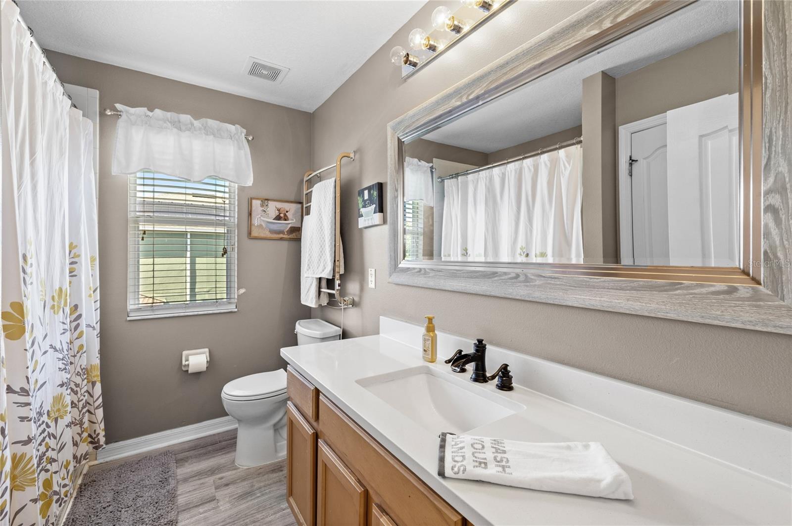 Image 41 of 57 For 831 Lost Grove Circle