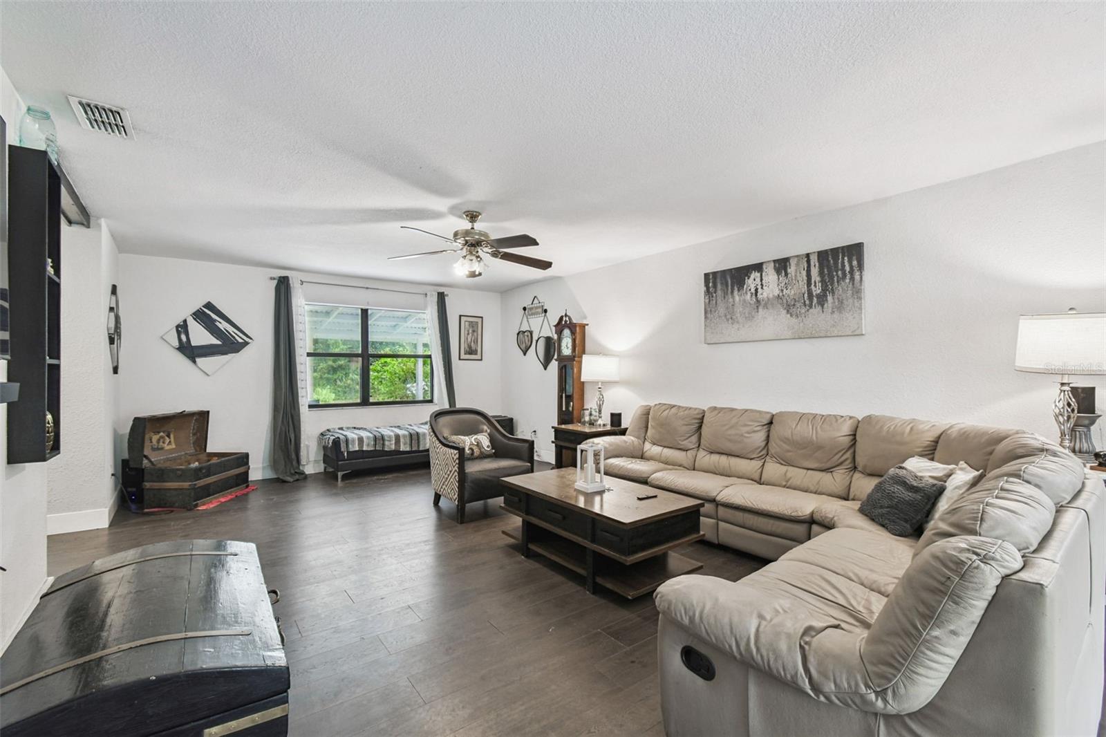 Image 7 of 23 For 3740 Eastpark Way