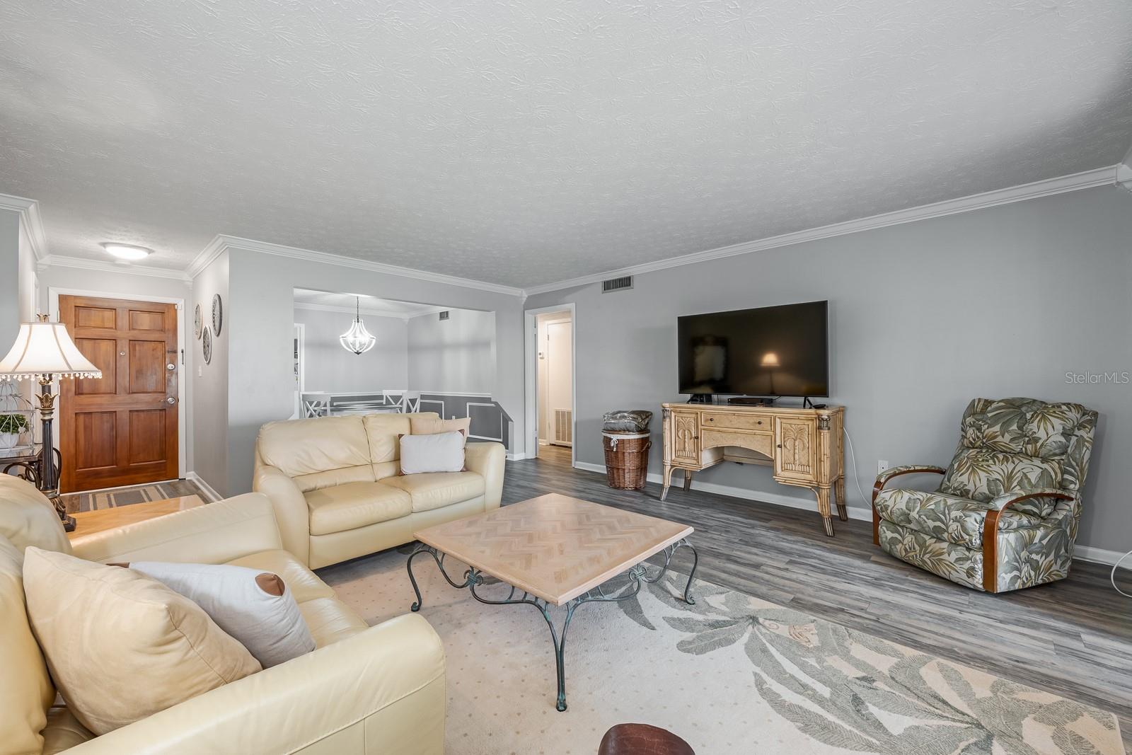 Image 3 of 40 For 4224 Lake Underhill Road 8b5