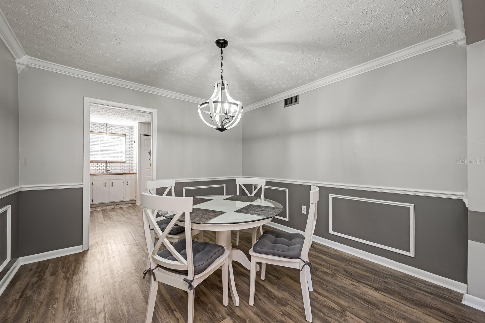 Image 7 of 40 For 4224 Lake Underhill Road 8b5