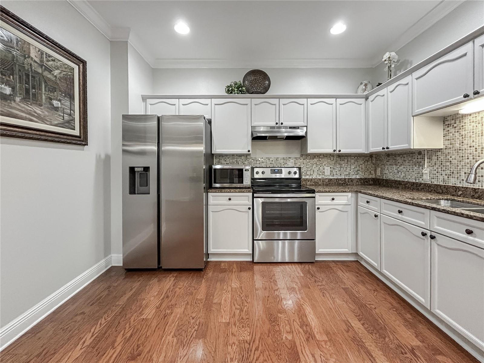 Image 10 of 36 For 254 Valencia Circle