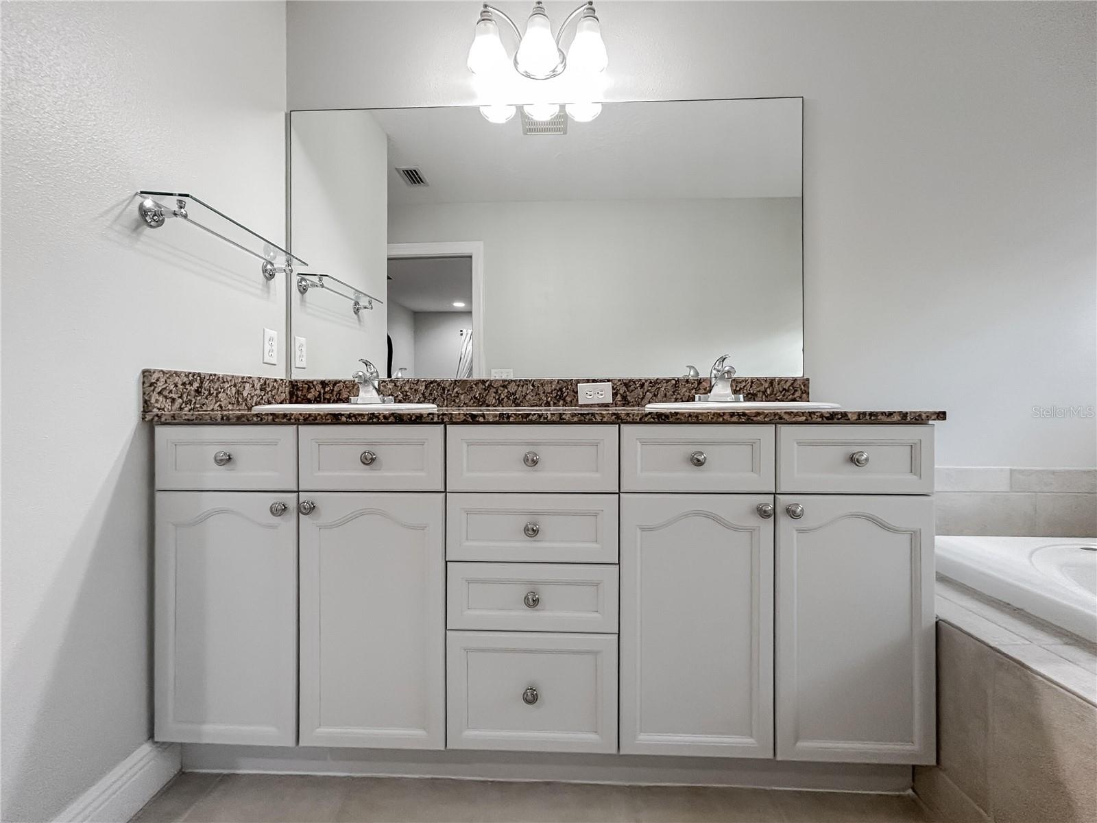 Image 27 of 36 For 254 Valencia Circle