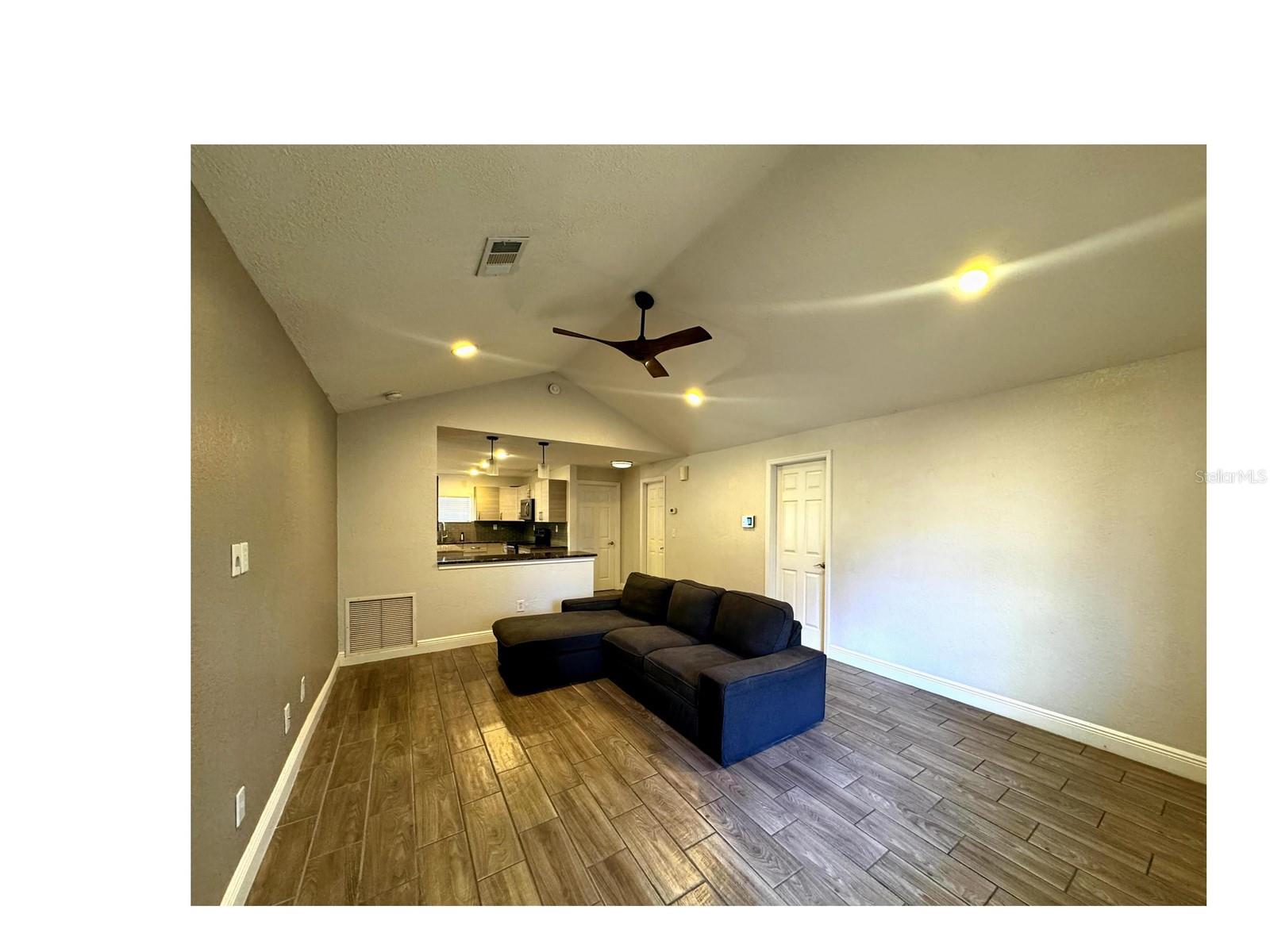 Image 13 of 21 For 729 Hayden Lane