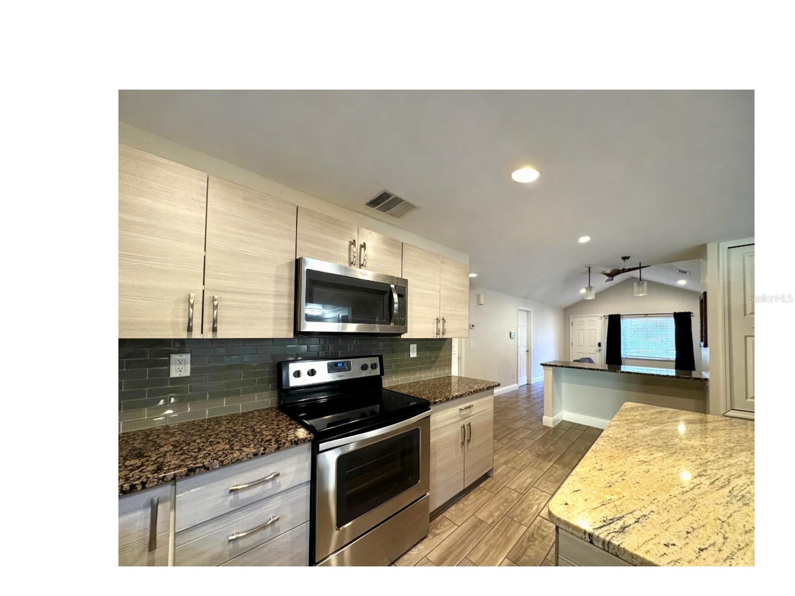 Image 17 of 21 For 729 Hayden Lane