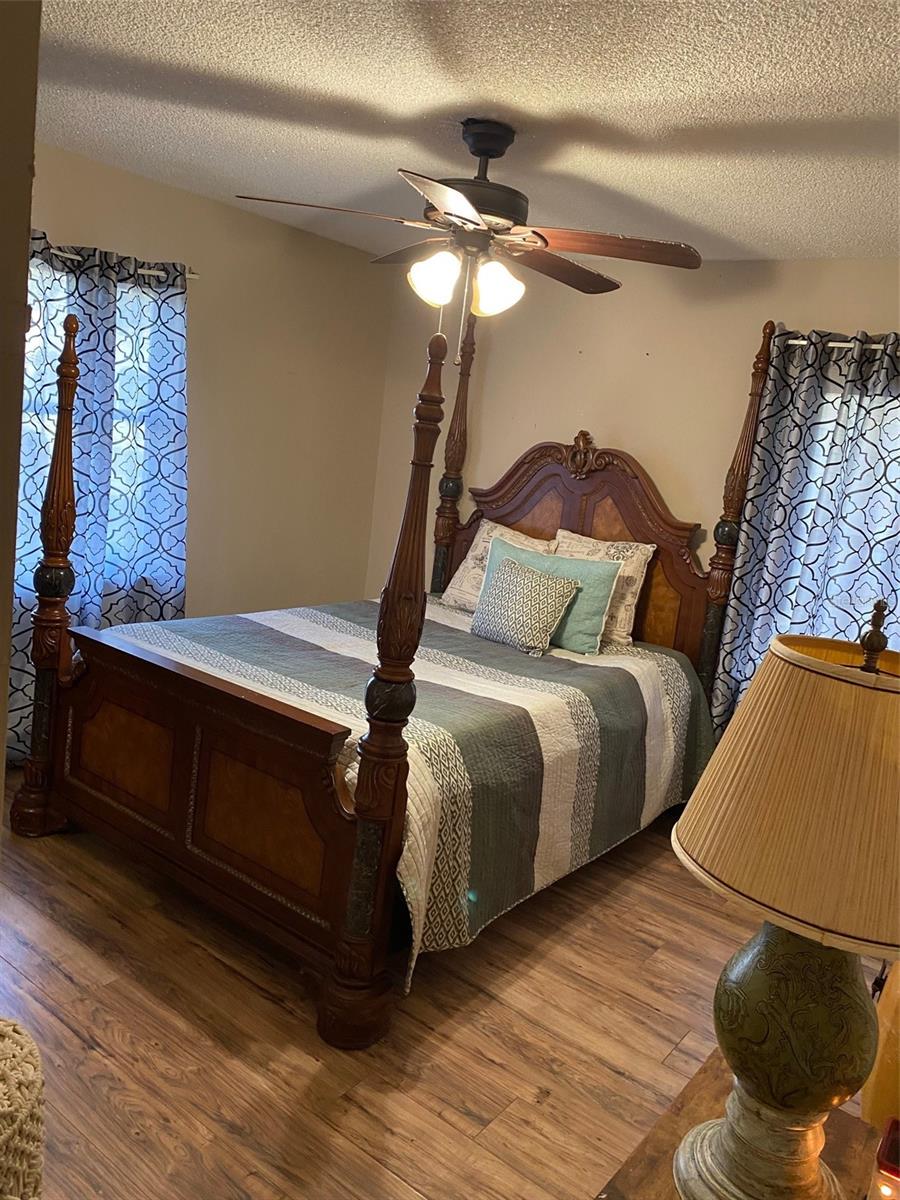 Image 12 of 17 For 4298 139 Street Road