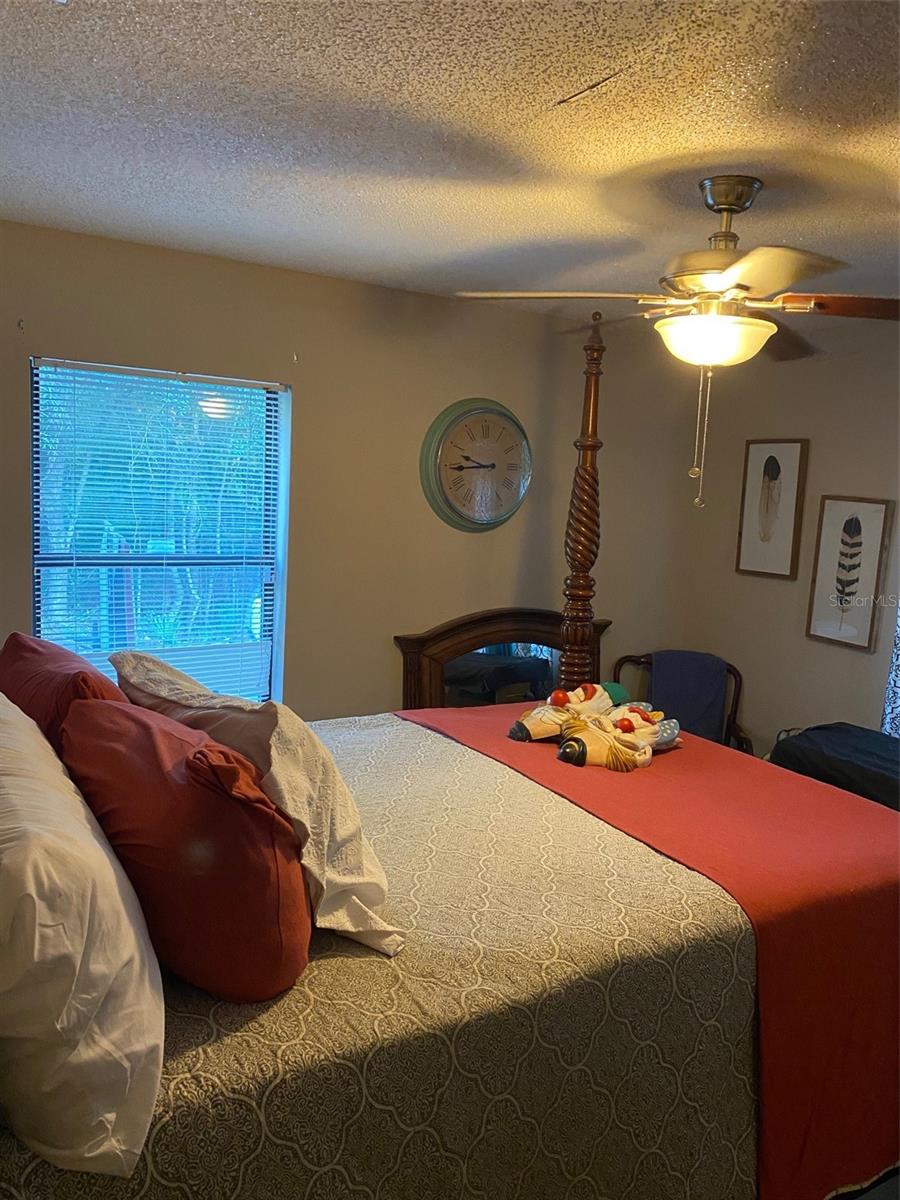 Image 13 of 17 For 4298 139 Street Road