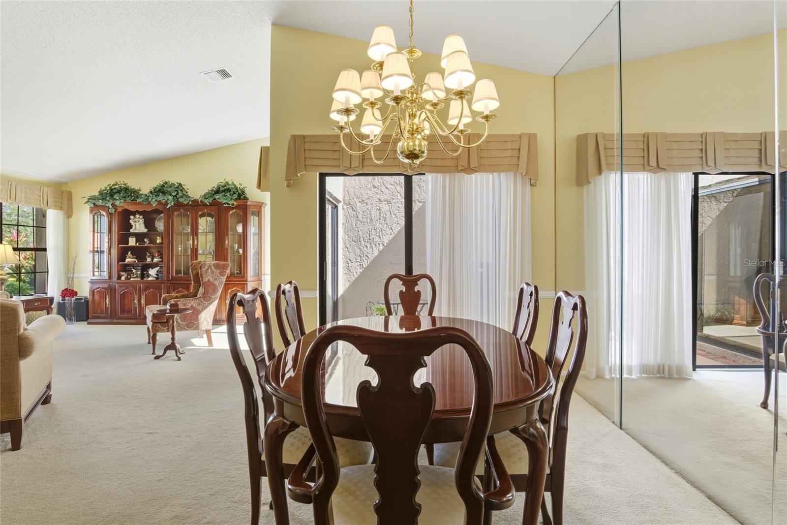 Image 16 of 35 For 7203 Woodville Crescent