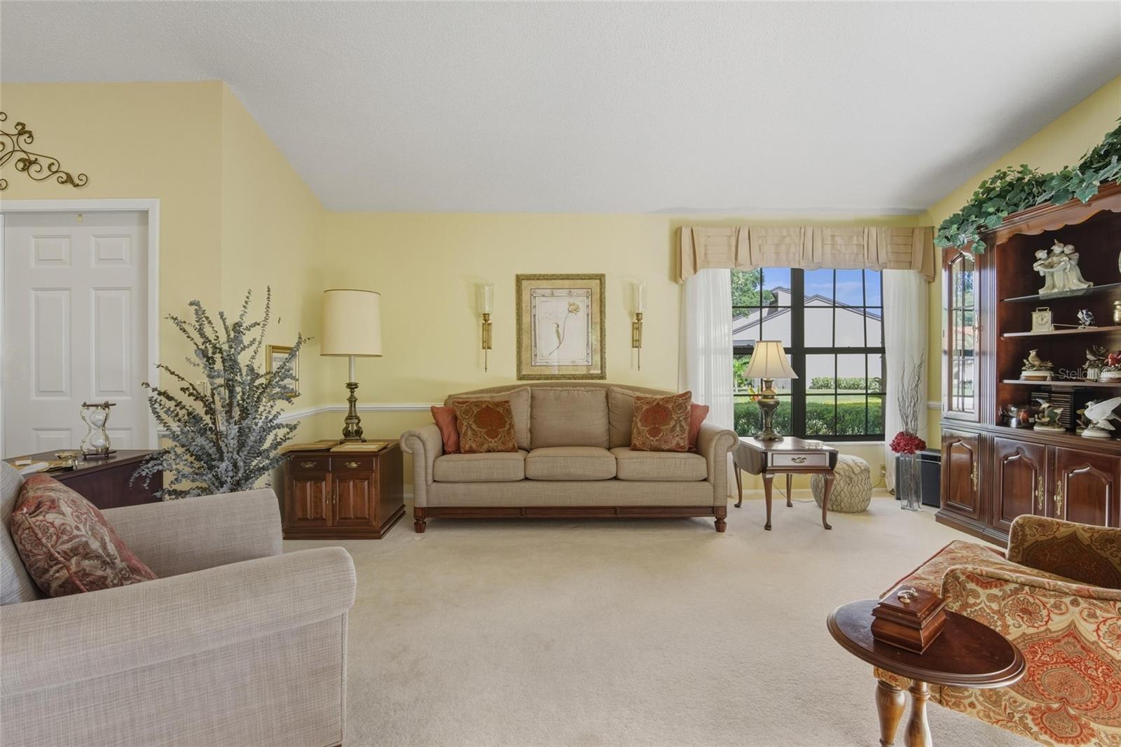 Image 17 of 35 For 7203 Woodville Crescent