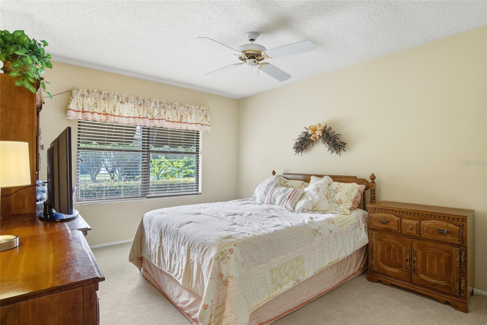 Image 24 of 35 For 7203 Woodville Crescent