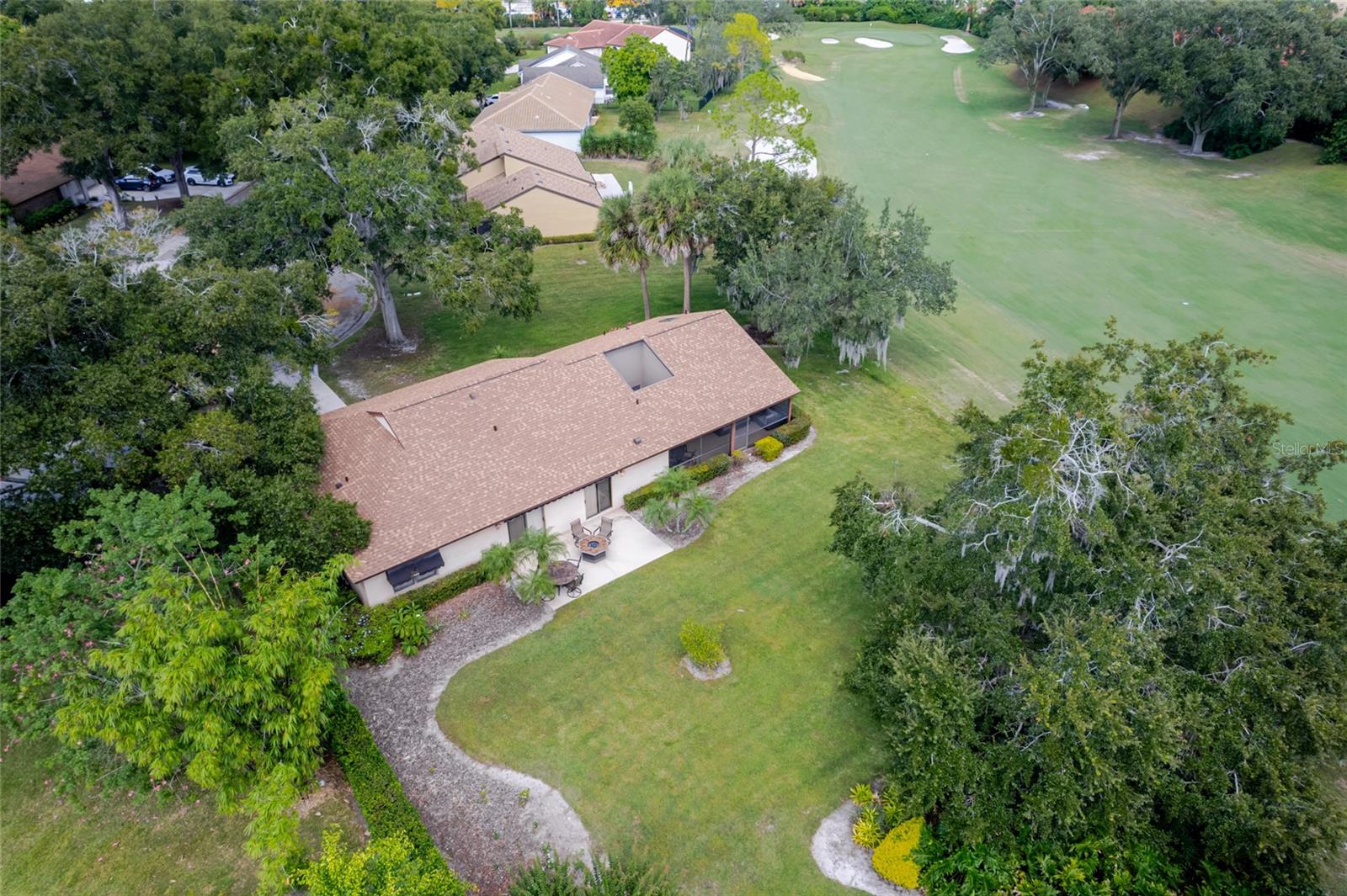 Image 3 of 35 For 7203 Woodville Crescent