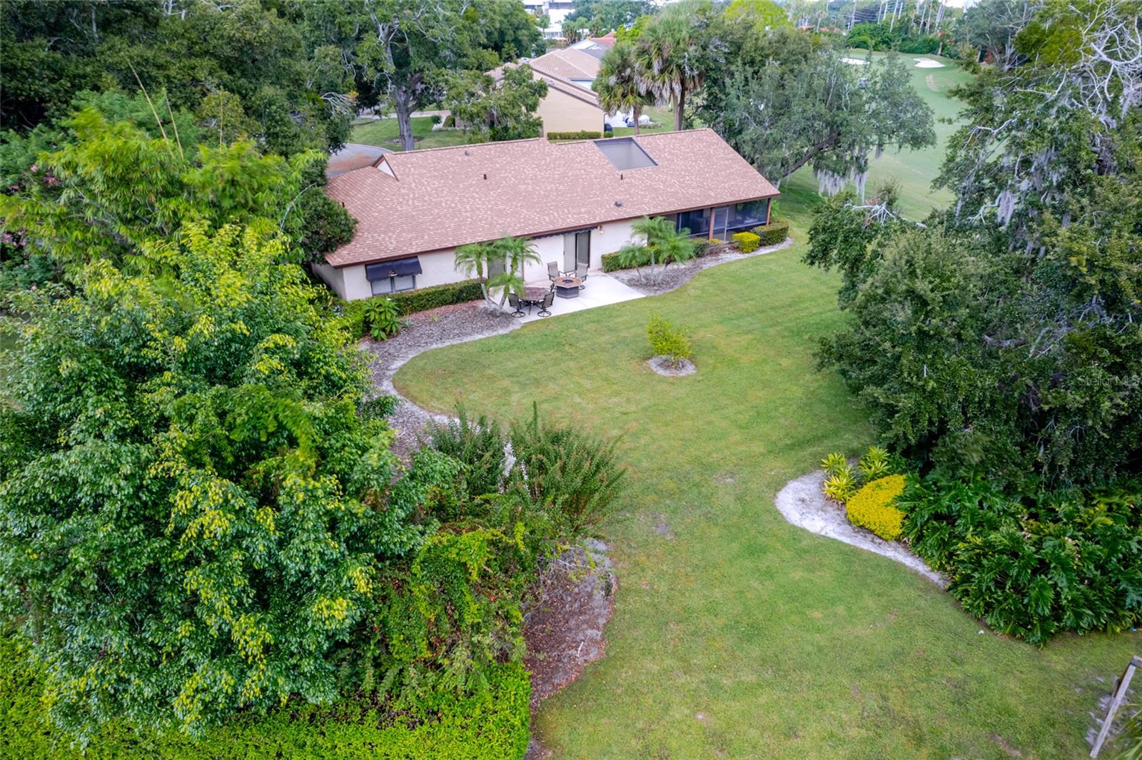 Image 30 of 35 For 7203 Woodville Crescent