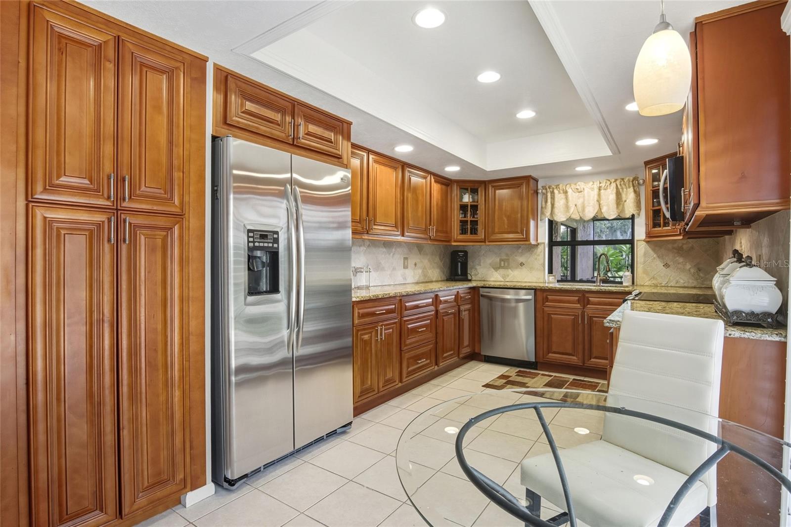 Image 6 of 35 For 7203 Woodville Crescent