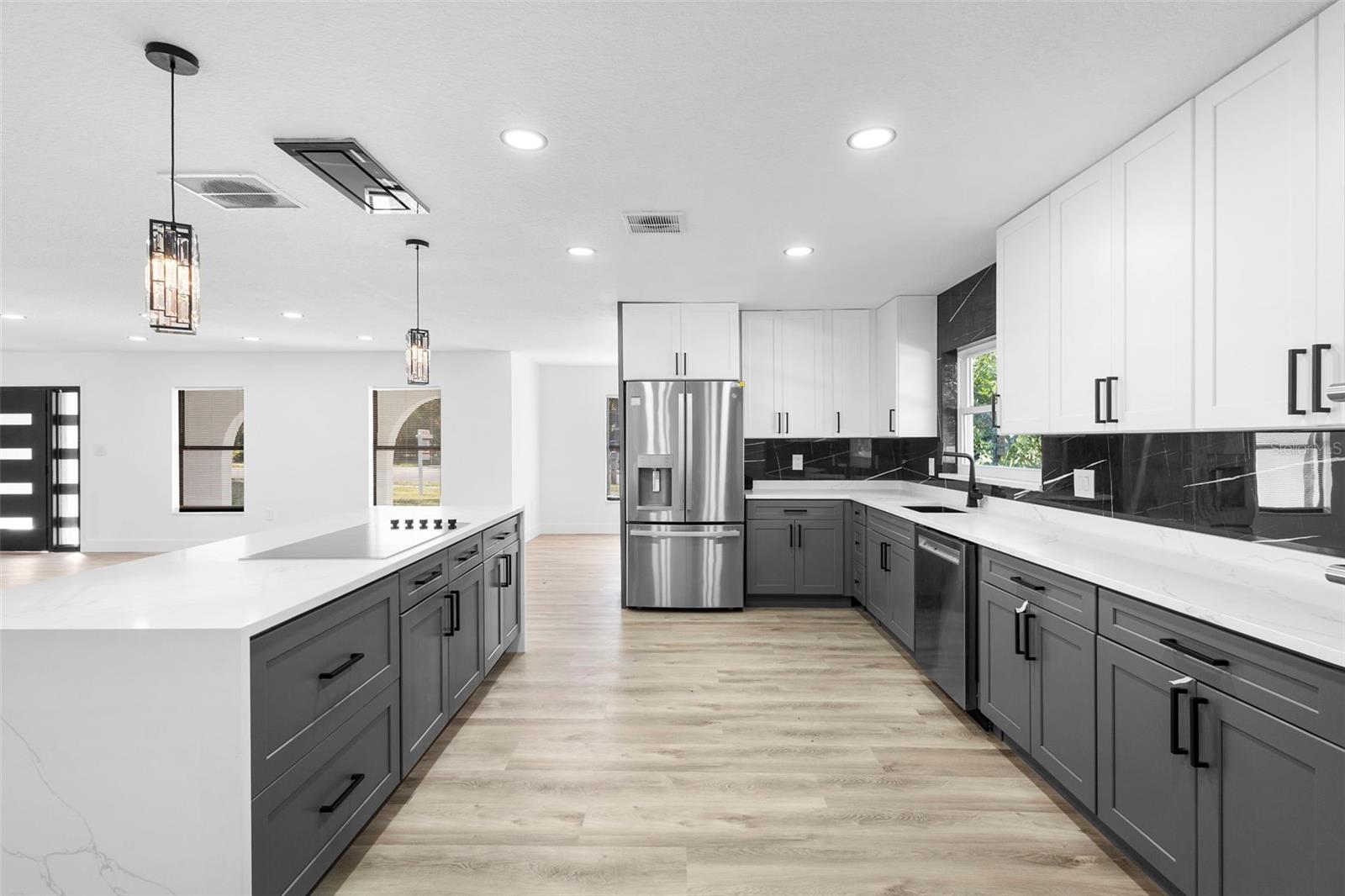 Image 12 of 49 For 302 Timbercove Circle
