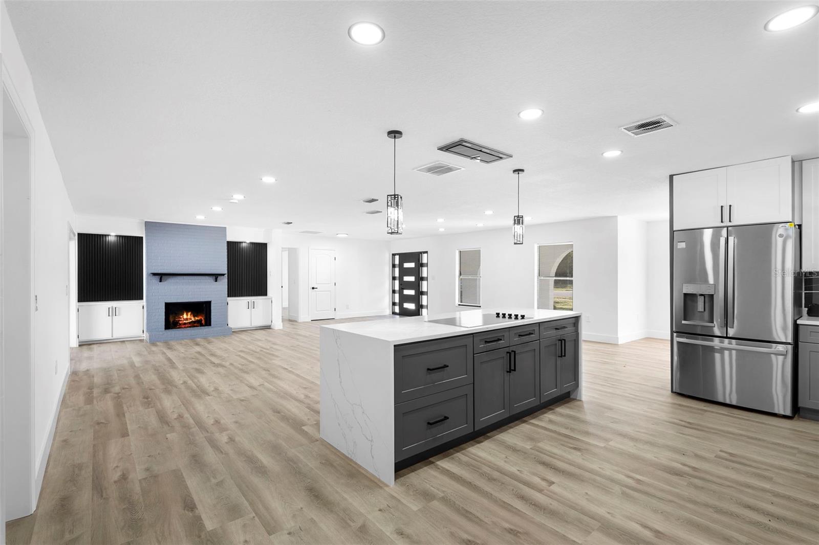 Image 13 of 49 For 302 Timbercove Circle
