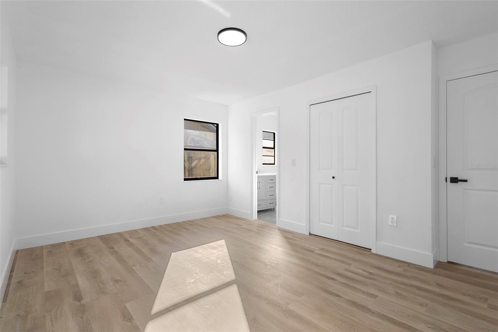 Image 37 of 49 For 302 Timbercove Circle