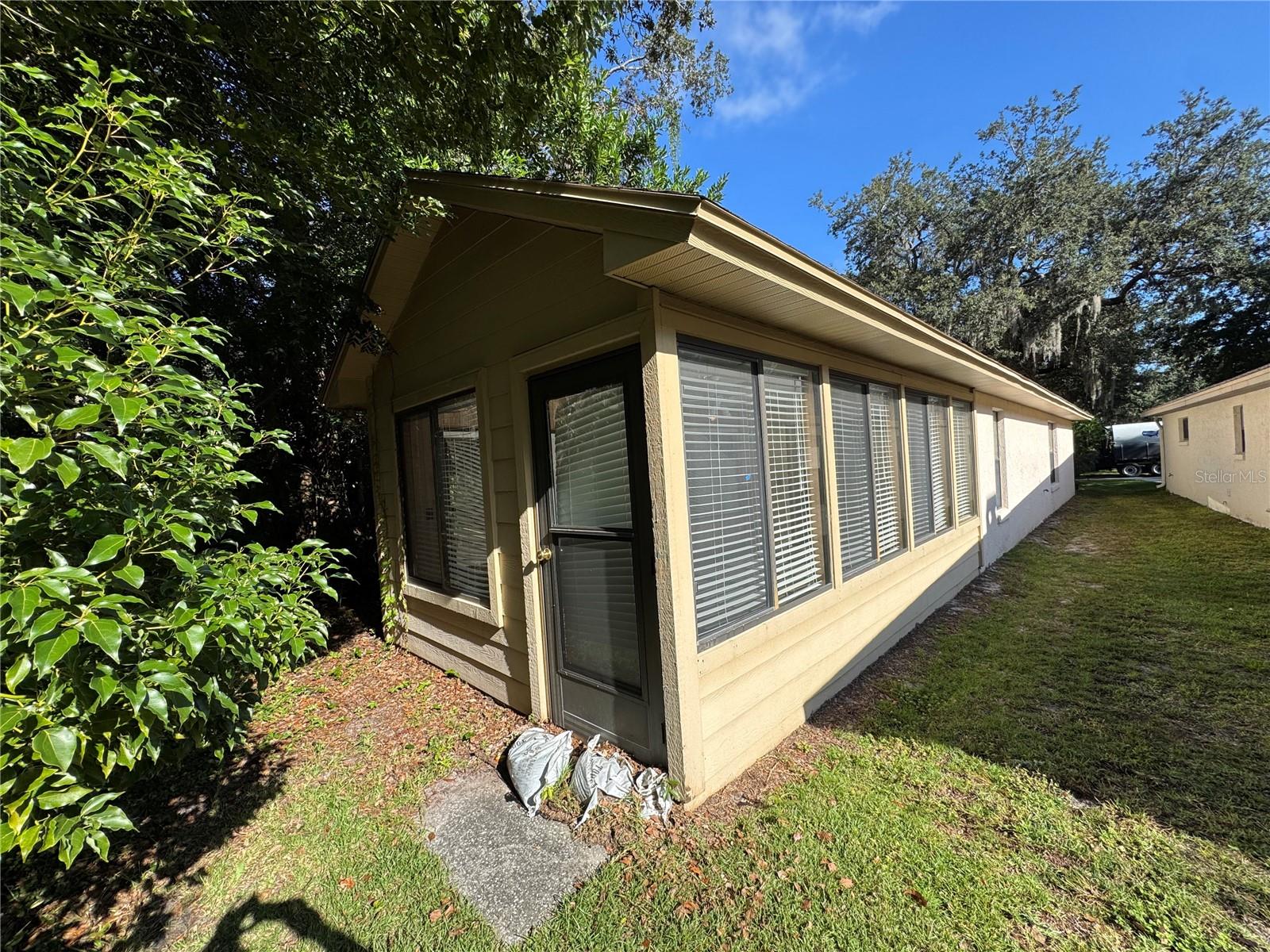 Image 3 of 16 For 1211 Oxbow Lane