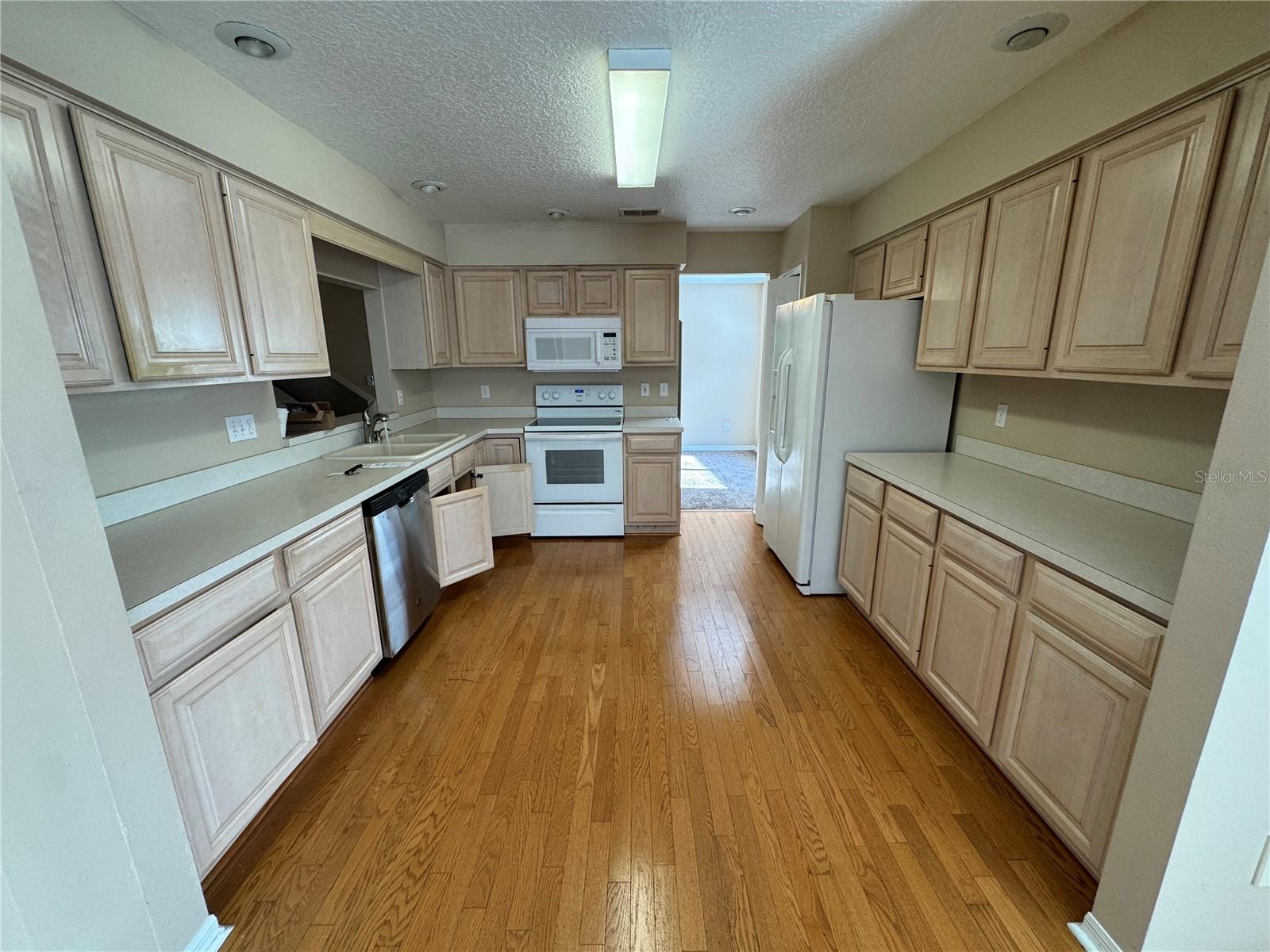 Image 8 of 16 For 1211 Oxbow Lane