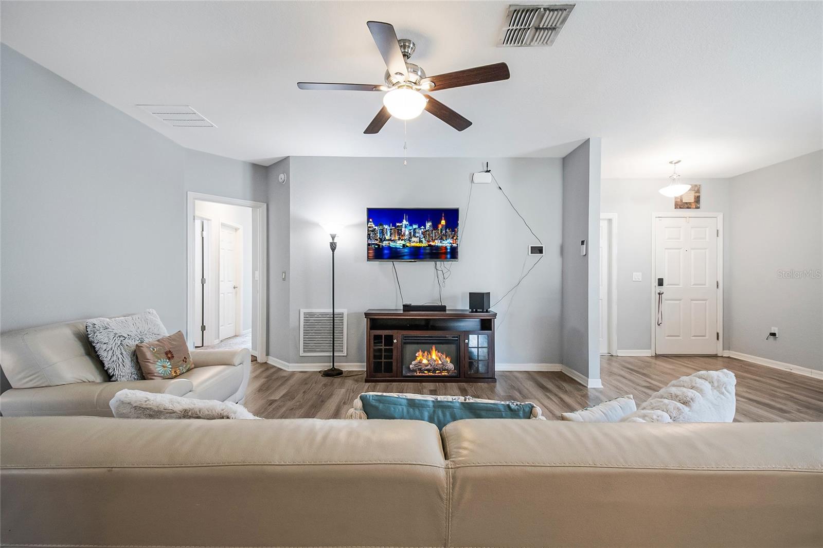 Image 16 of 33 For 512 Monticelli Drive