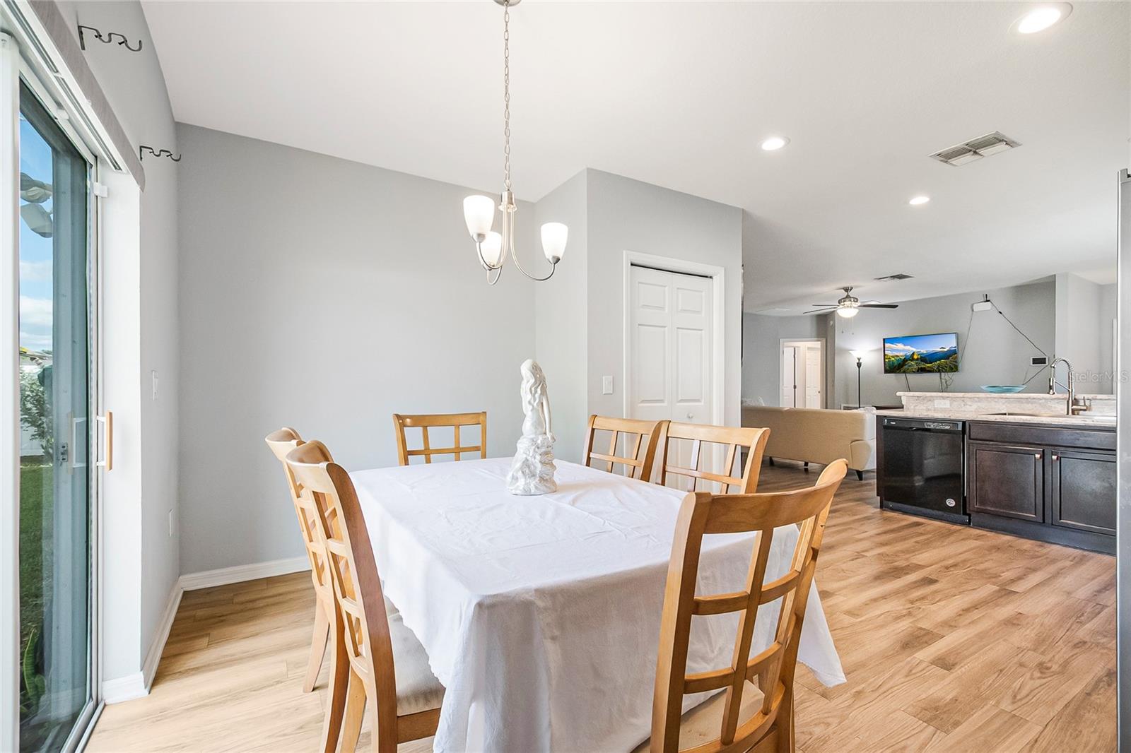 Image 21 of 33 For 512 Monticelli Drive