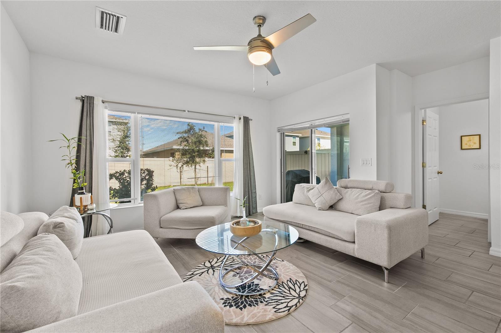 Image 4 of 29 For 1286 Wispy Cypress Drive