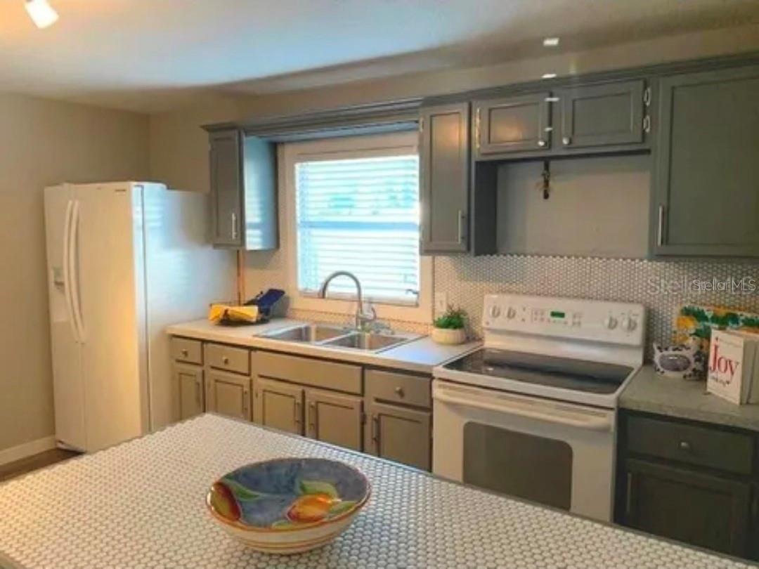 Image 2 of 5 For 721 22nd Street