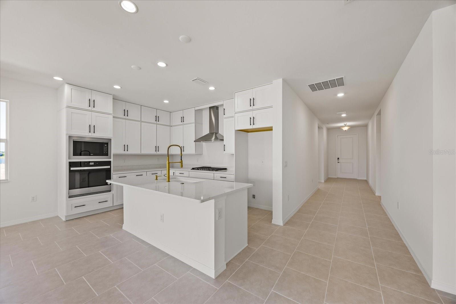 Image 18 of 58 For 16397 Preservation Boulevard