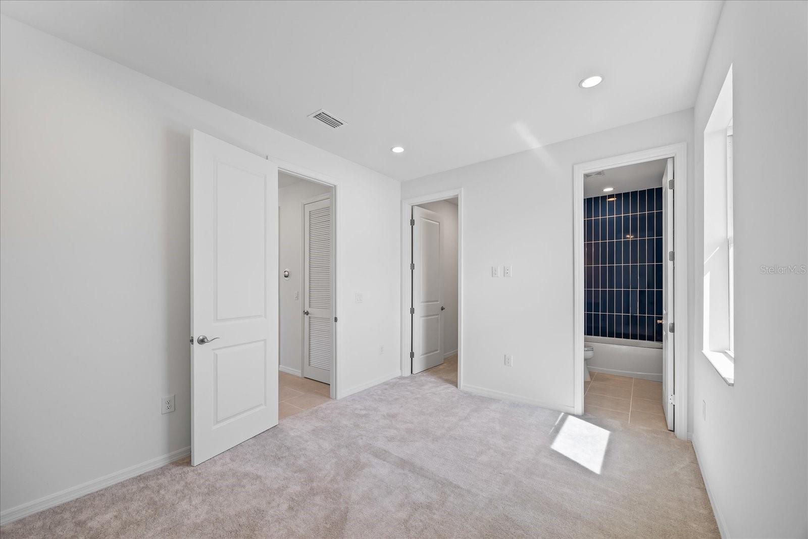 Image 31 of 58 For 16397 Preservation Boulevard