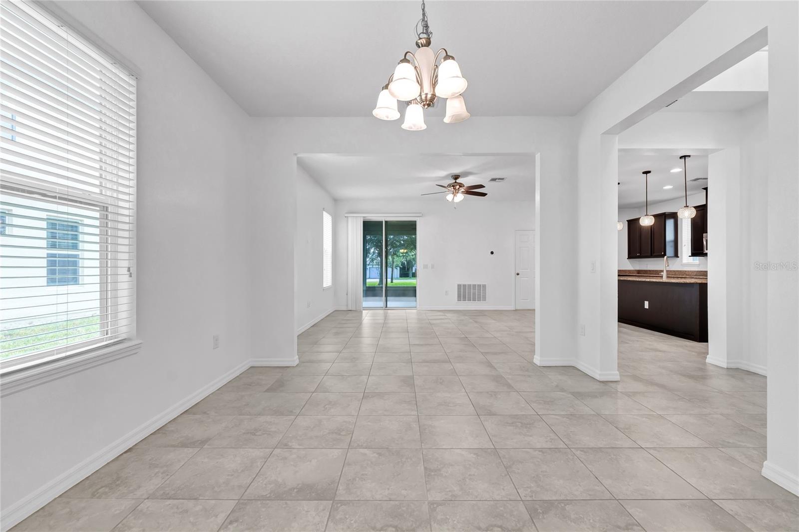 Listing photo id 9 for 14336 Orchard Hills Boulevard