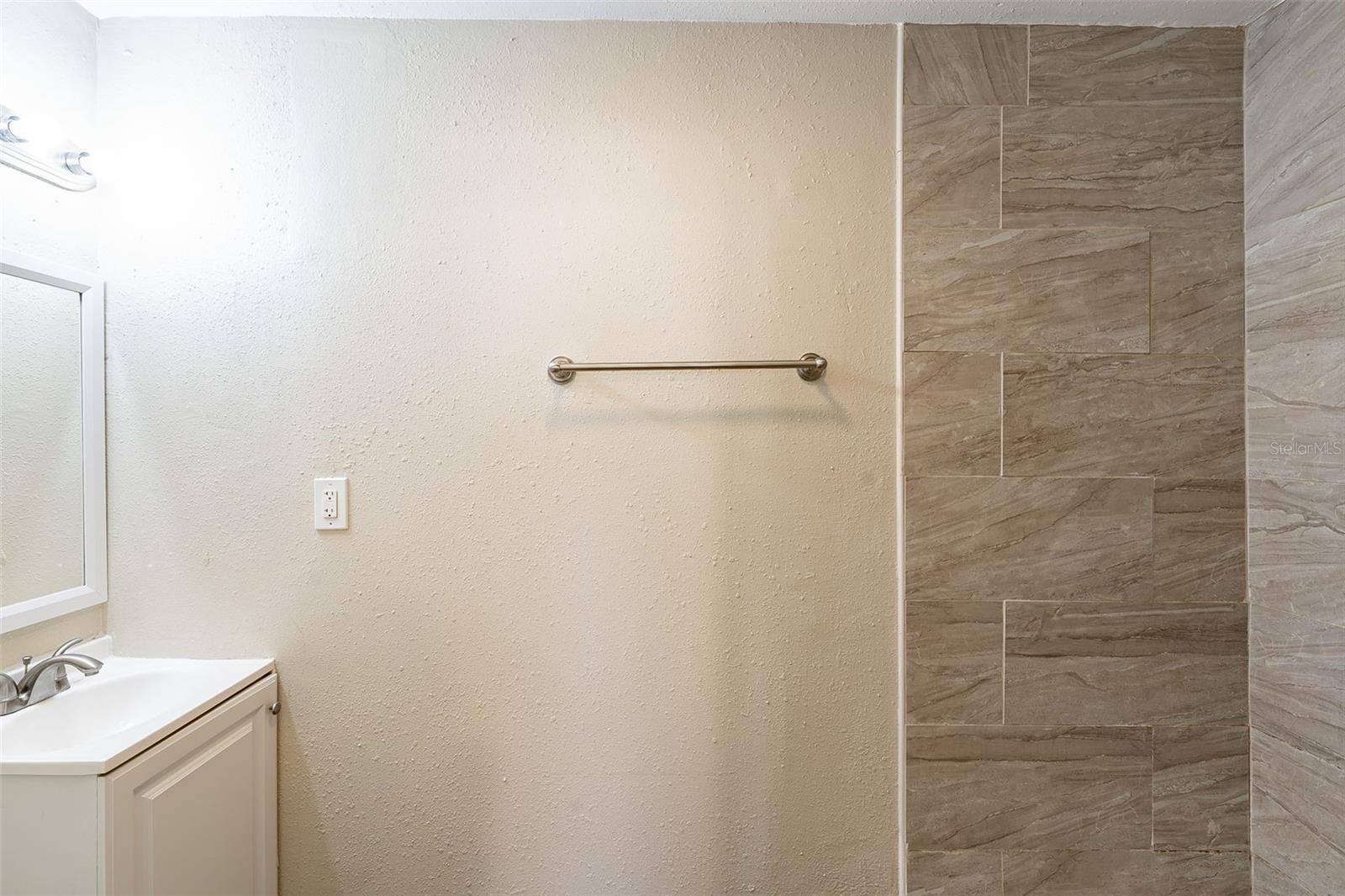 Image 13 of 21 For 1411 Powers Drive