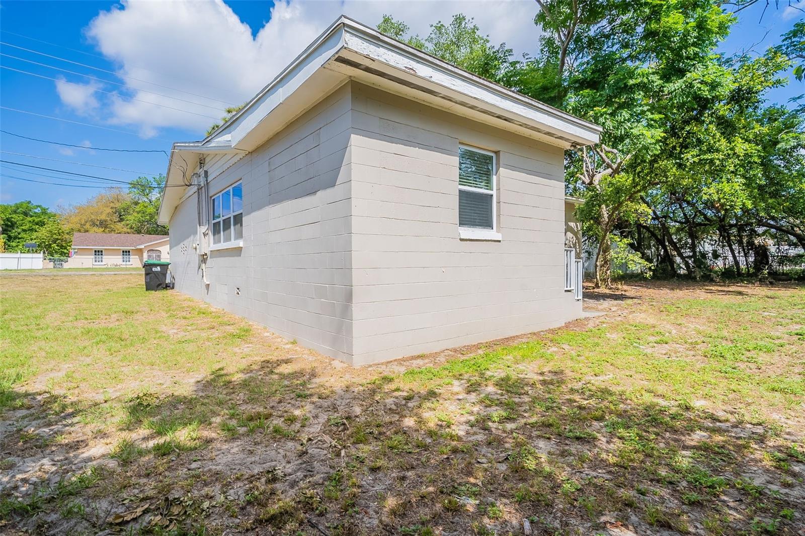 Image 20 of 21 For 1411 Powers Drive