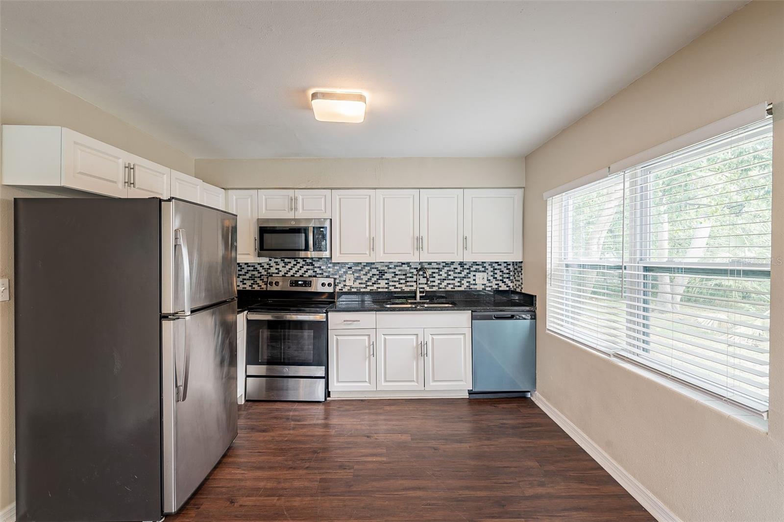 Image 6 of 21 For 1411 Powers Drive