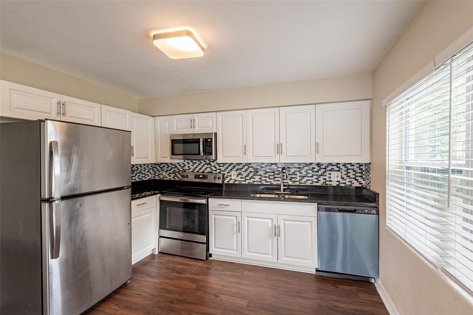 Image 8 of 21 For 1411 Powers Drive