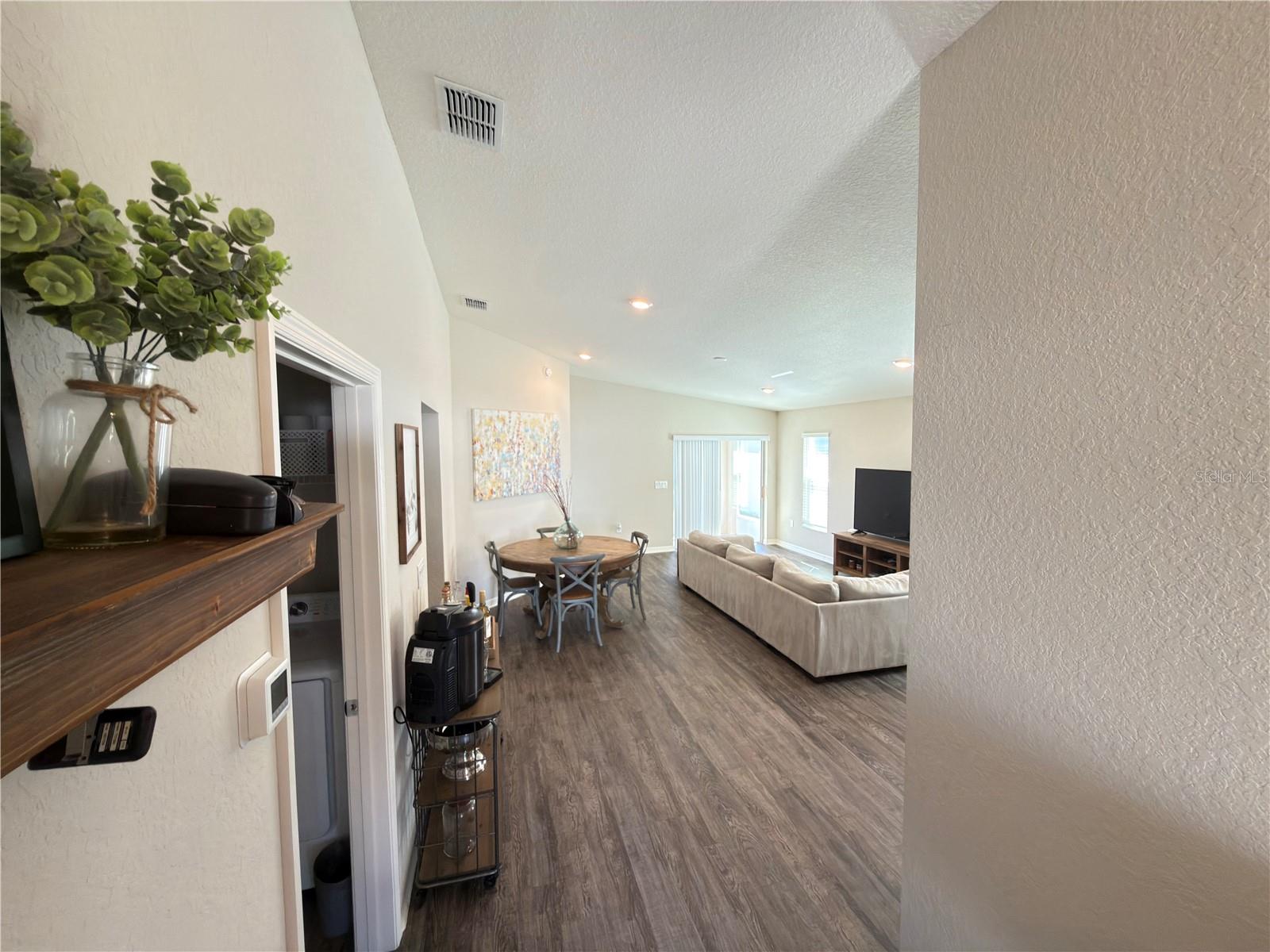 Image 7 of 42 For 1088 Zion Drive