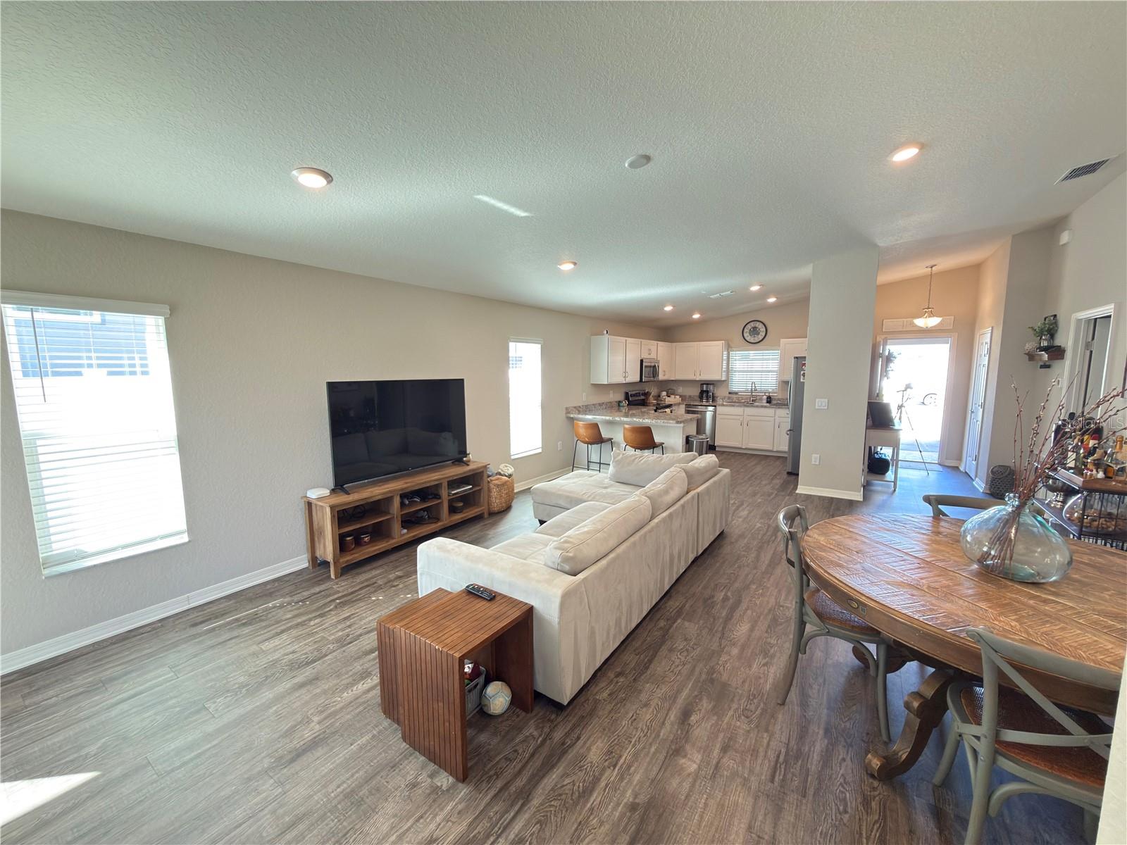 Image 9 of 42 For 1088 Zion Drive