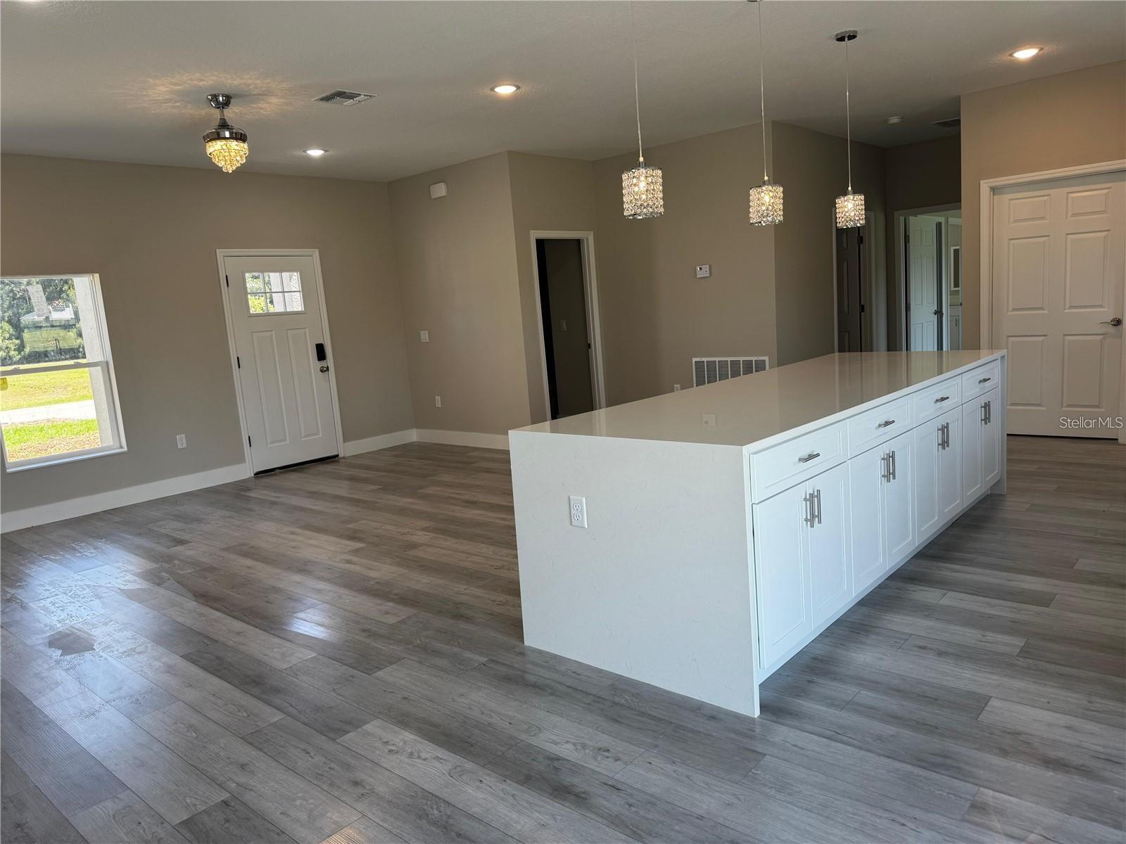 Image 10 of 36 For 8600 Castile Road