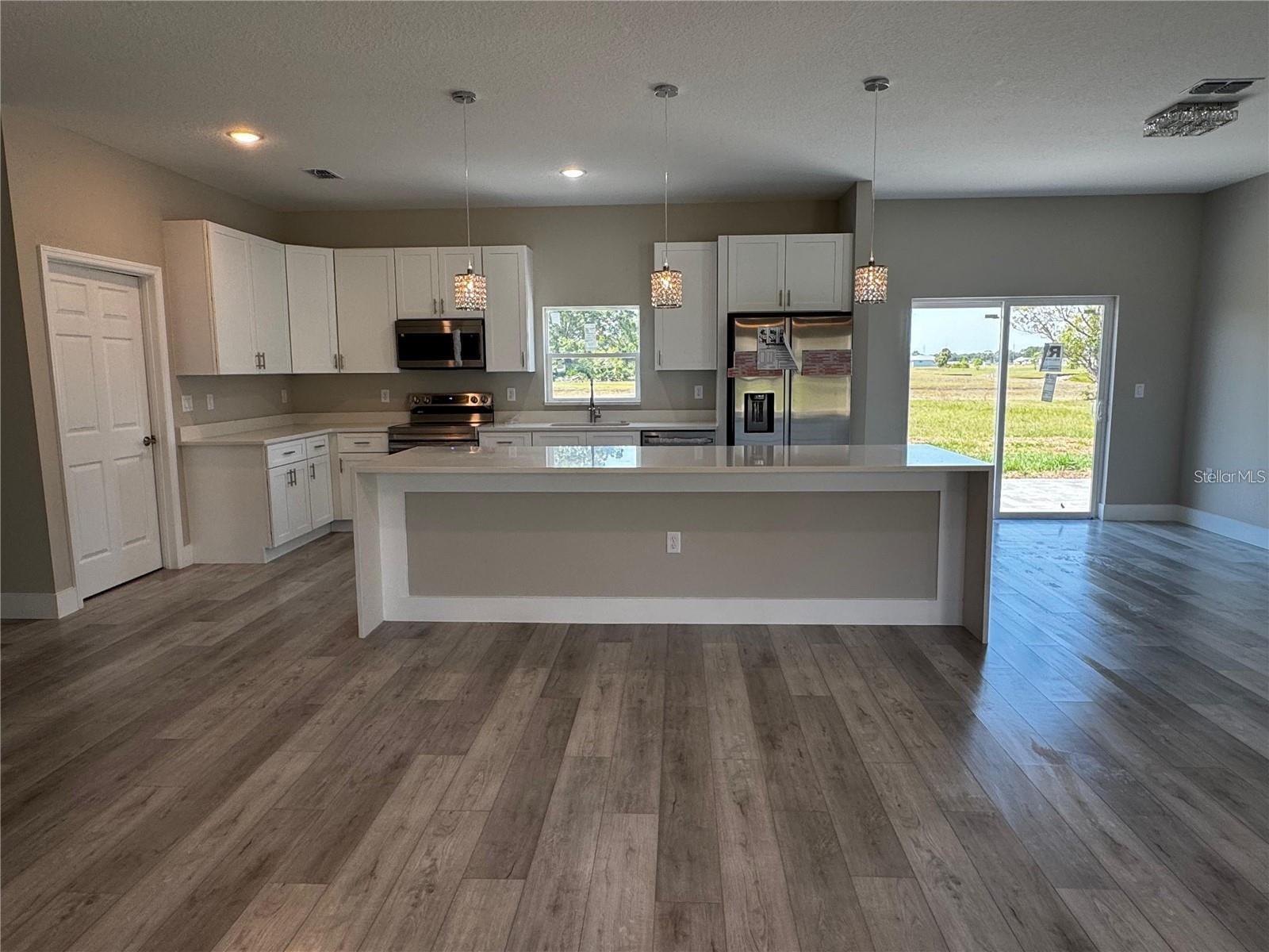 Image 11 of 36 For 8600 Castile Road