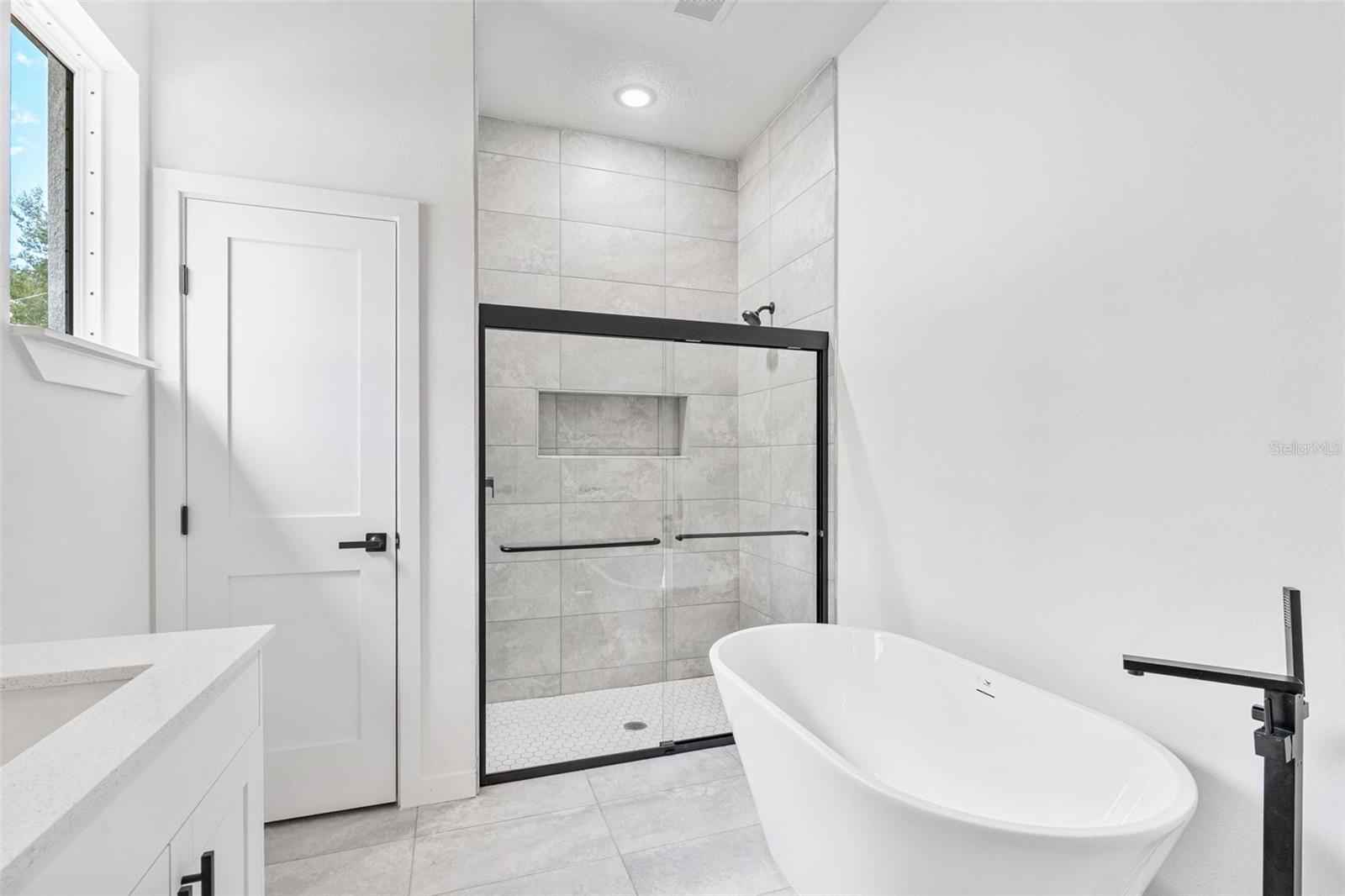 Image 19 of 46 For 7916 Hale Road