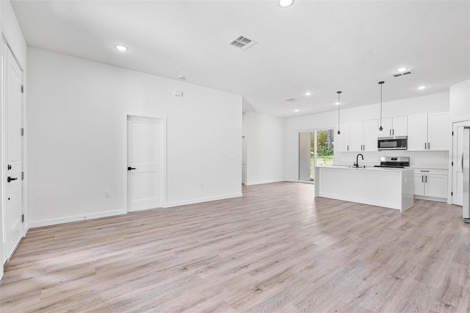 Image 5 of 46 For 7916 Hale Road