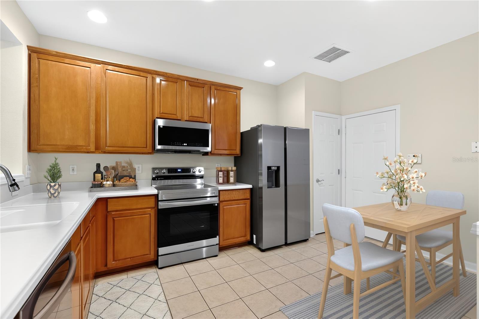 Image 7 of 32 For 13305 Stone Pond Drive