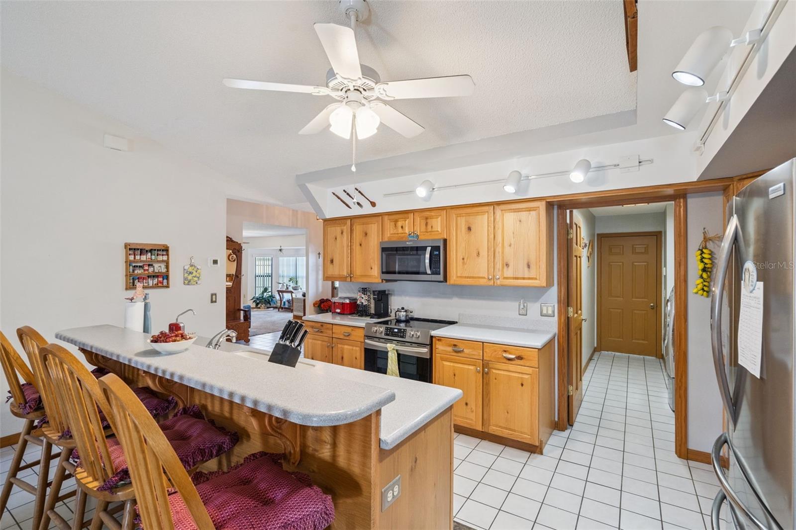 Image 10 of 39 For 812 White Birch Court