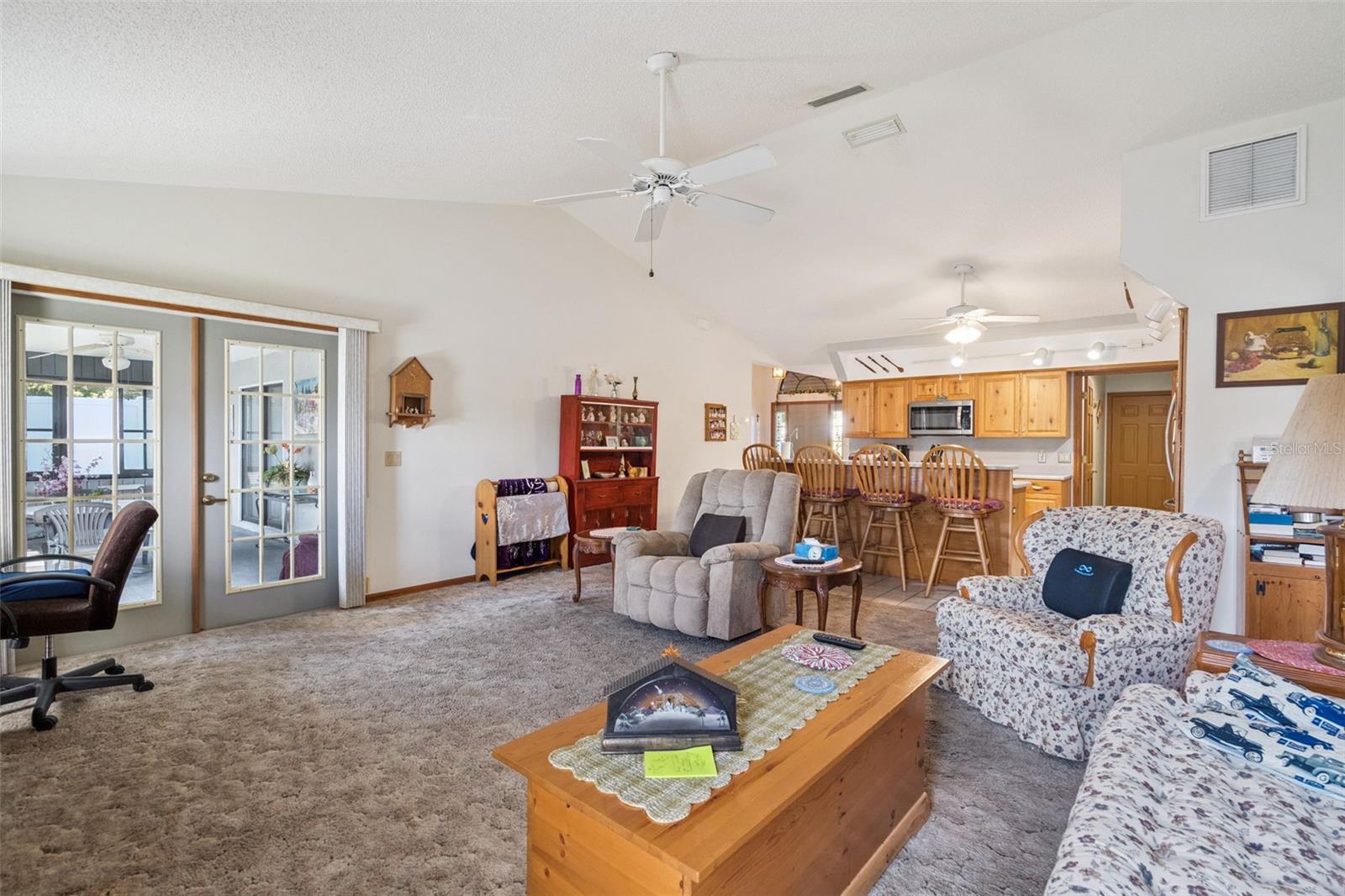 Image 13 of 39 For 812 White Birch Court