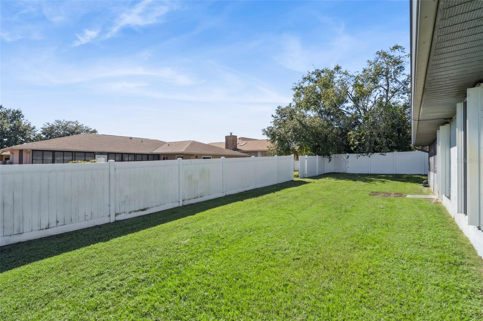 Image 33 of 39 For 812 White Birch Court
